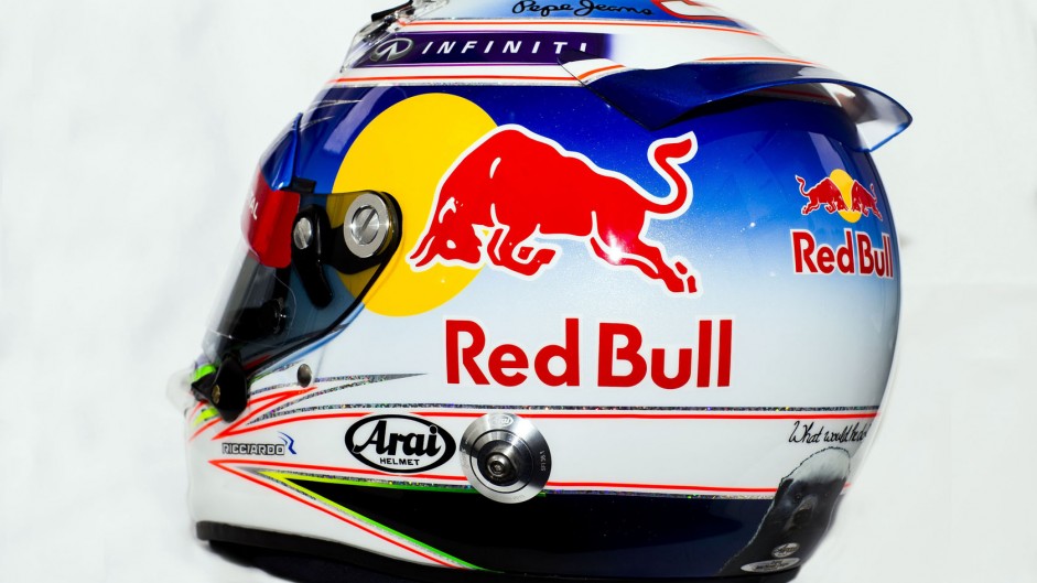 Daniel Ricciardo 2015 helmet