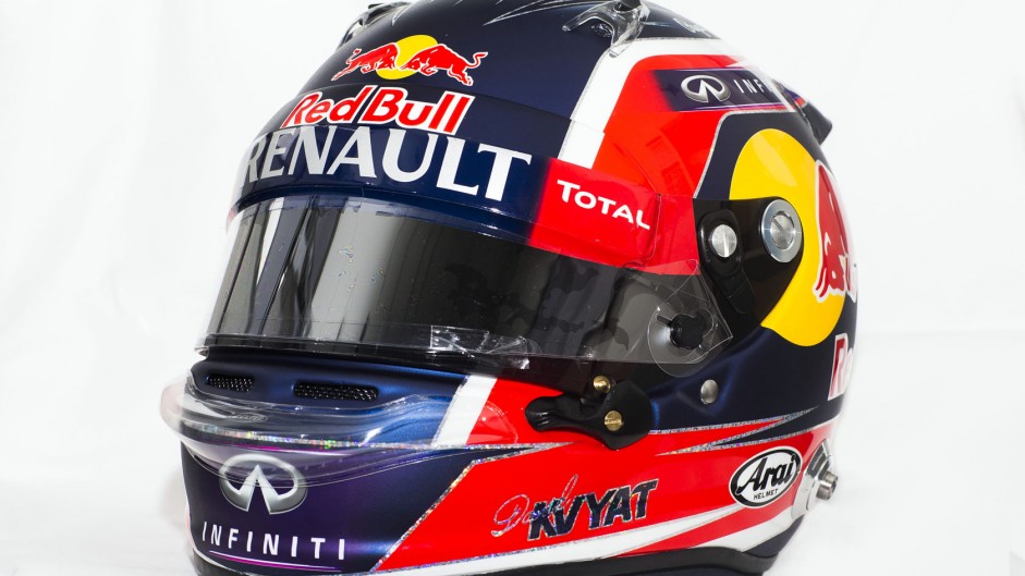 Daniil Kvyat 2015 helmet