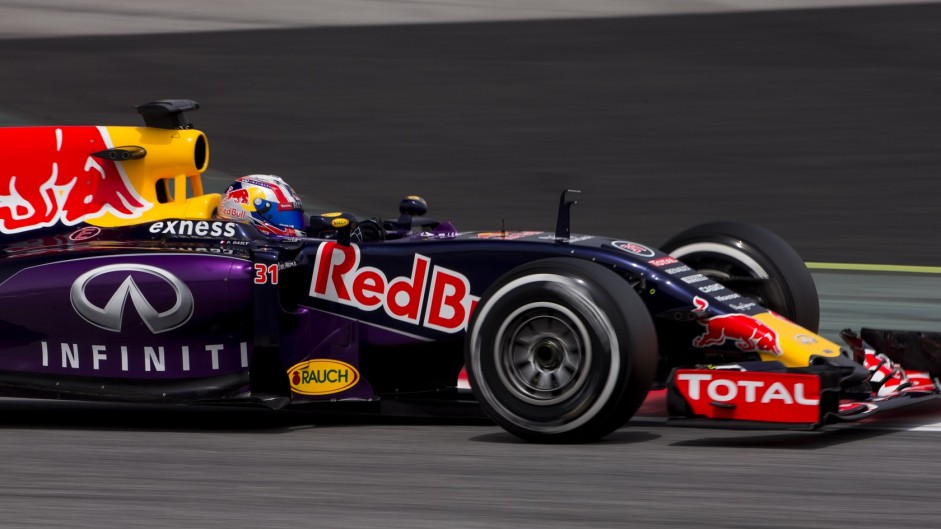 Pierre Gasly, Red Bull, Circuit de Catalunya testing, 2015