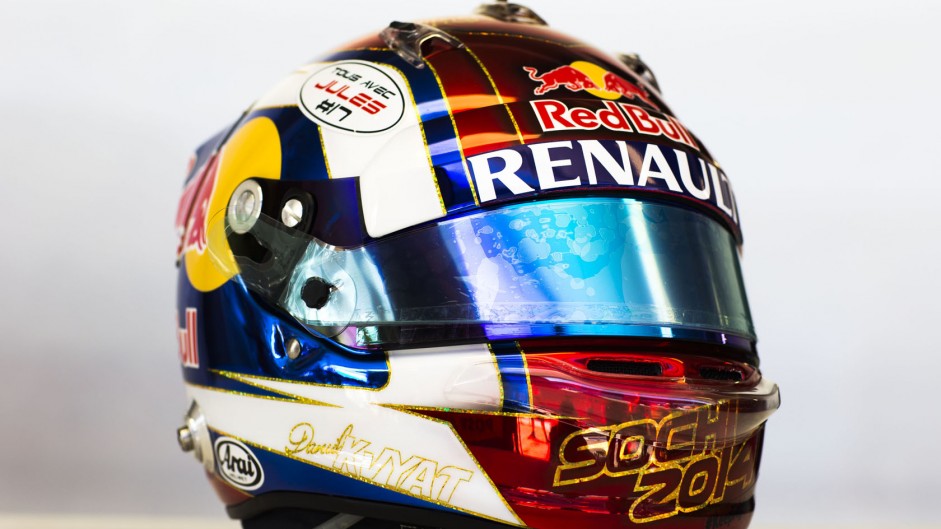 Daniil Kvyat helmet, Toro Rosso, Sochi Autodrom, 2014