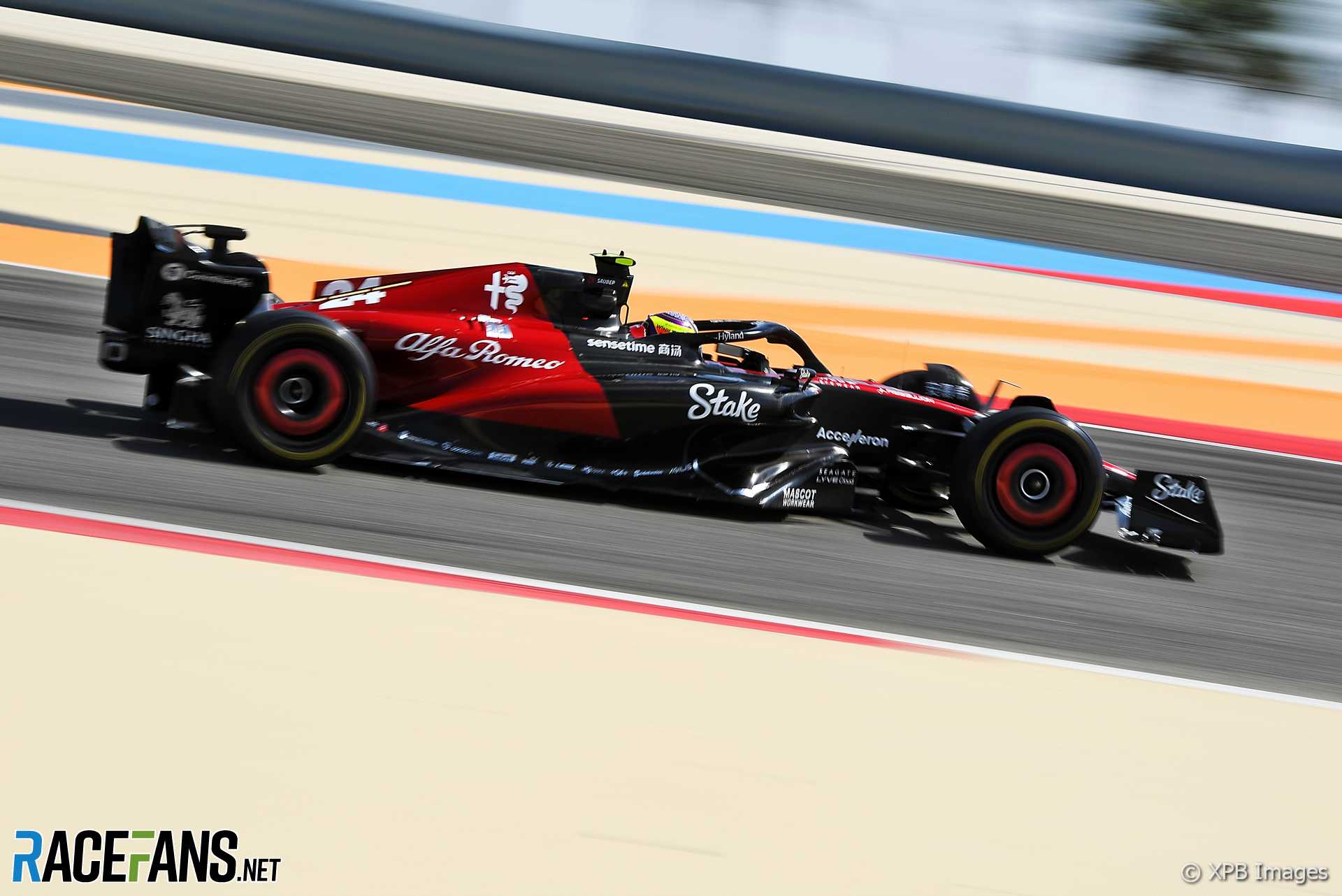 Guanyu Zhou, Alfa Romeo, Bahrain International Circuit, 2023 pre-season test