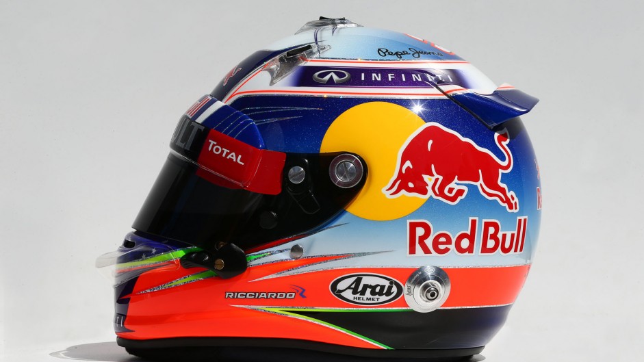 Daniel Ricciardo, Red Bull, helmet, 2014