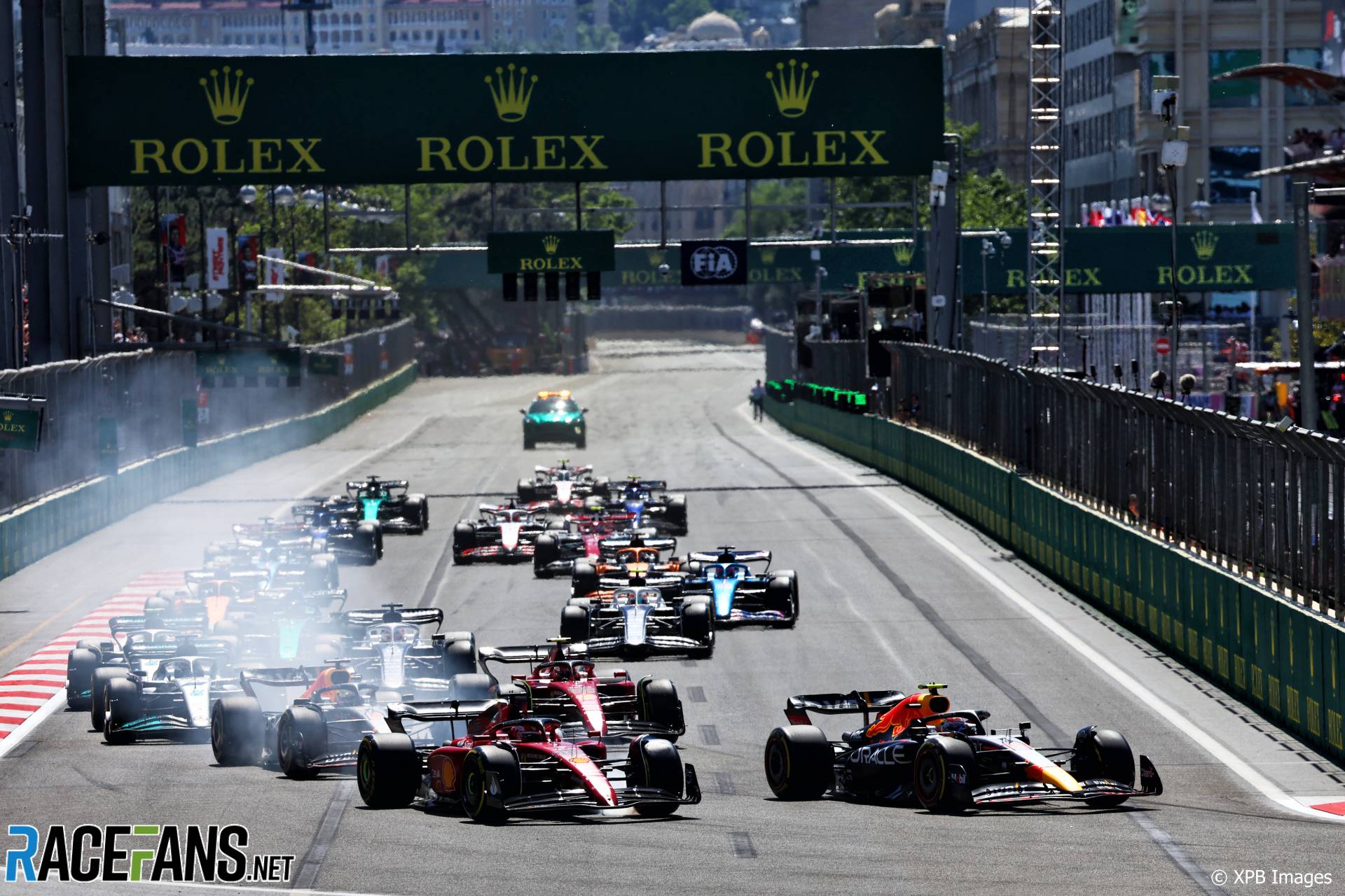 Race start, Baku Street Circuit, 2022