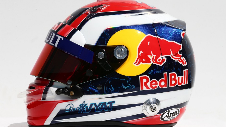 Daniil Kvyat, Toro Rosso, helmet, 2014