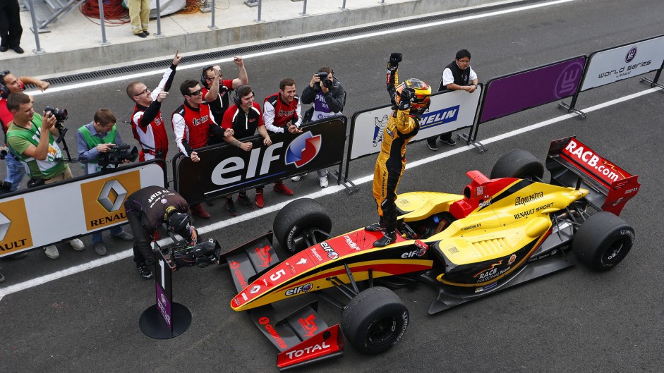 Stoffel Vandoorne, Fortec, Formula Renault 3.5, Moscow Racing, 2013